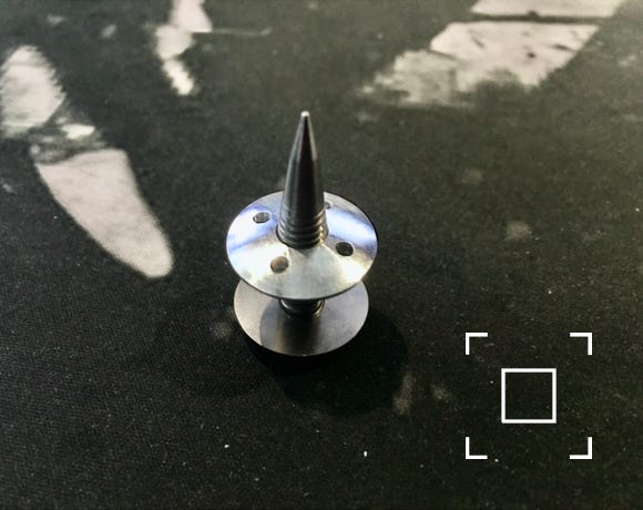 2RTeam réponds à vos attentes en vous fournissants vos maxi clous pour pneus moto afin de rouler sur glace.