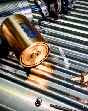 Changement de joint spy de fourche, bague de friction, boitier joint d’amortisseur, déblocage vis de réglage hydraulique, démontage / échange pied de fourche... liste non exhaustive.