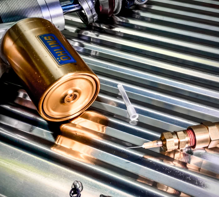 Changement de joint spy de fourche, bague de friction, boitier joint d’amortisseur, déblocage vis de réglage hydraulique, démontage / échange pied de fourche... liste non exhaustive.