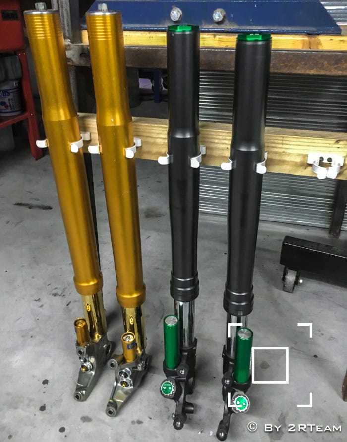 Changement de joint spy de fourche, bague de friction, boitier joint d’amortisseur, déblocage vis de réglage hydraulique, démontage / échange pied de fourche... liste non exhaustive.