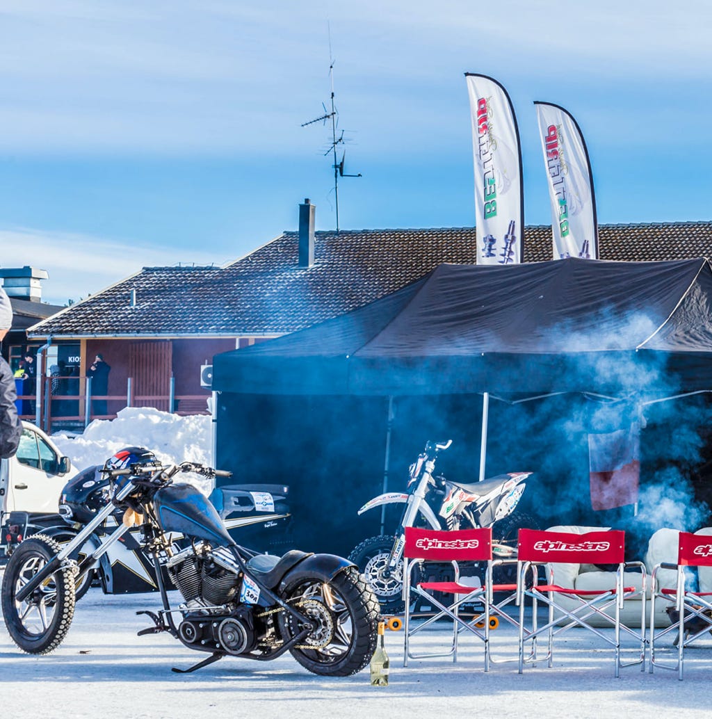 Course vitesse pure sur glace à Årsunda en Suède pour la Speed Weekend