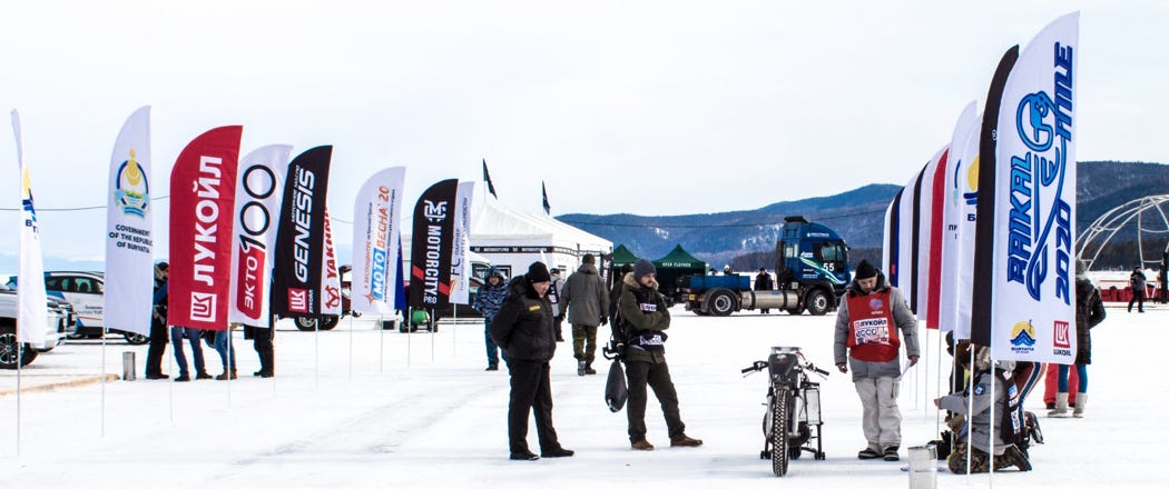 Baïkal Mile 2022, le 2RTeam vous fait profiter de son expérience de cette course de vitesse en Russie équivalente à Bonneville, mais sur glace